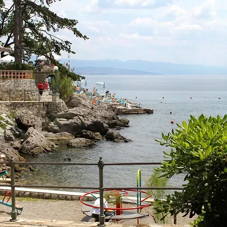 By The Sea - 10411 أوباتيا