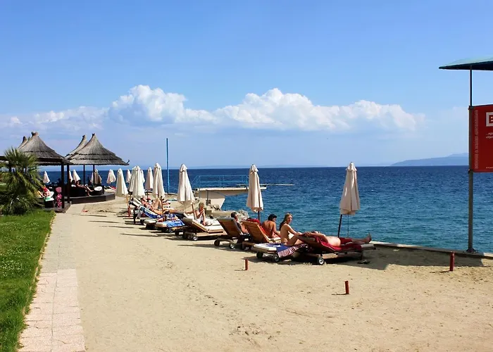 Apartment By The Sea - 10411 *