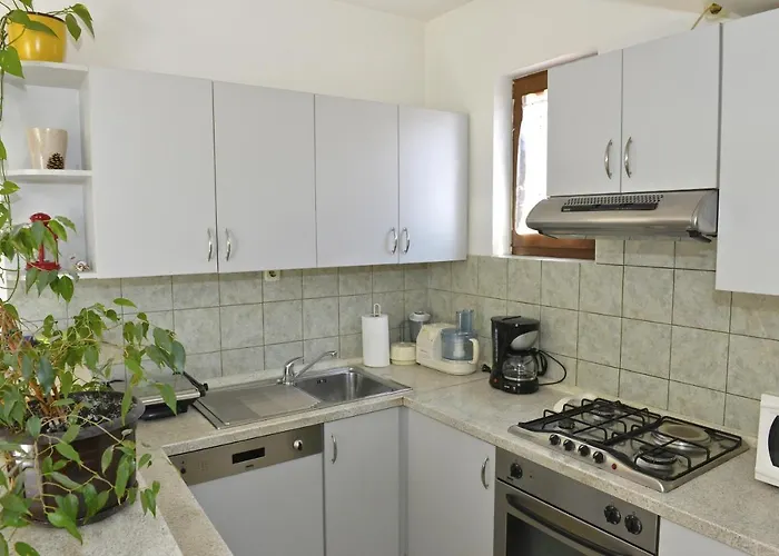 Апартаменти By The Sea - 10411 *